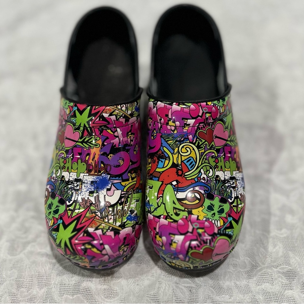 RARE BJORK Professional Limited Edition Graffiti printed leather clogs